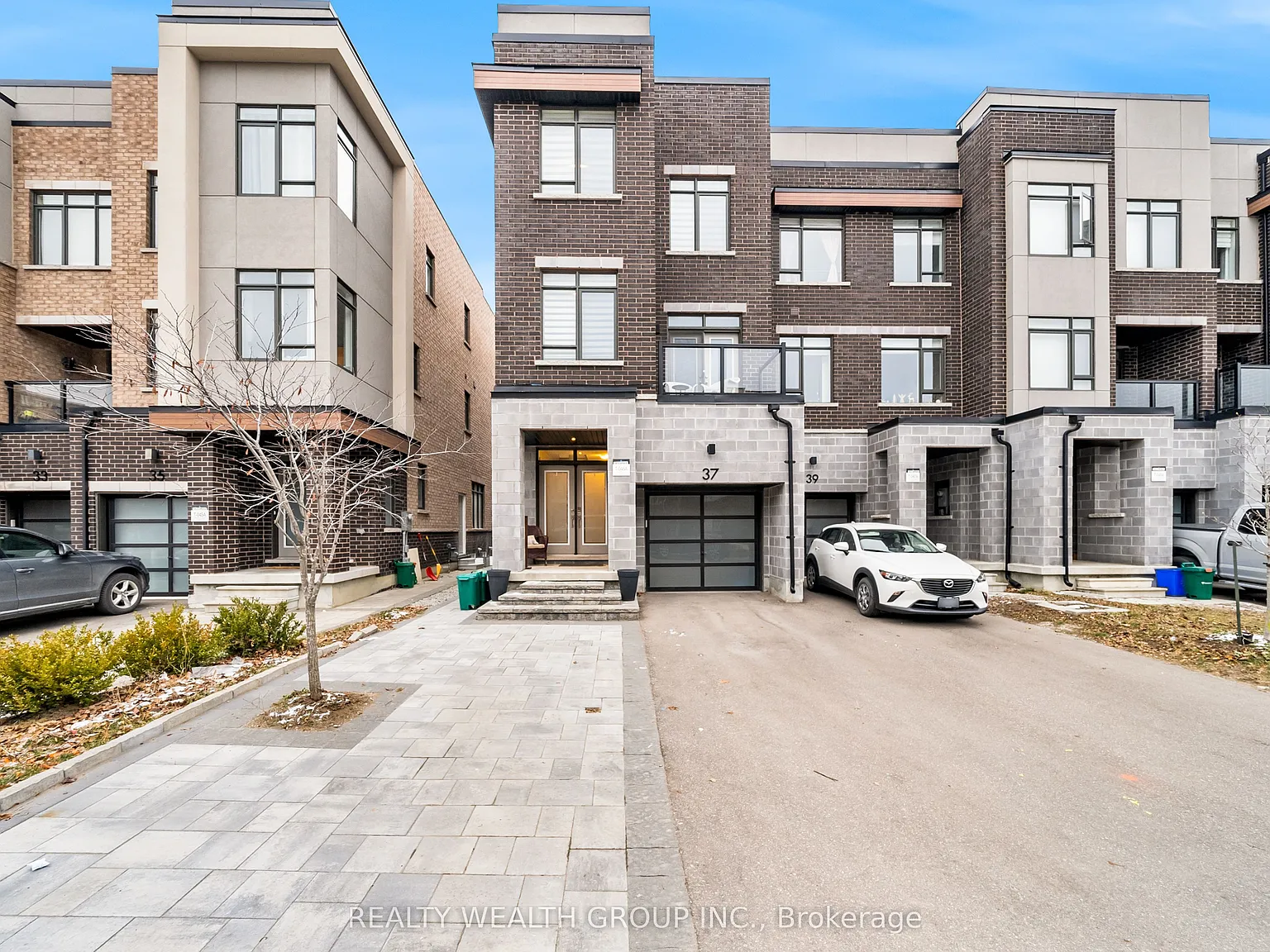 1 bed, $2,000 — Photo 2