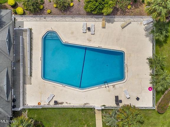 3rd image of 6519 W NEWBERRY Road #1006