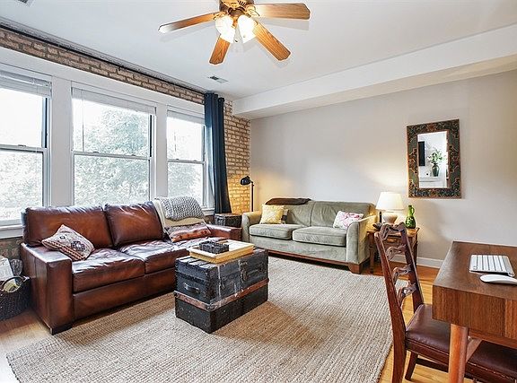 3rd image of 4609 N Rockwell St #2