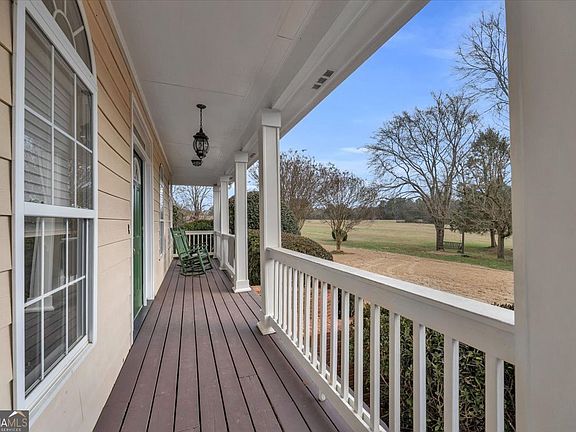 4th image of 1141 Fieldcrest Ln