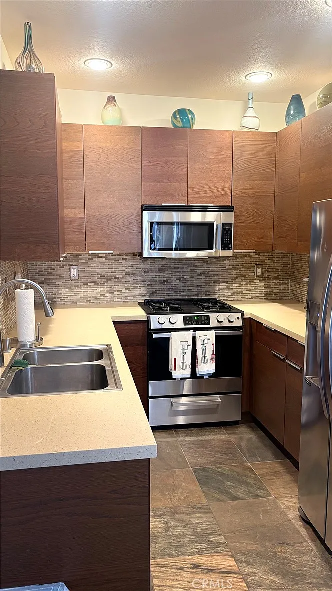 Building Photo - 5146 Dorado Dr #107