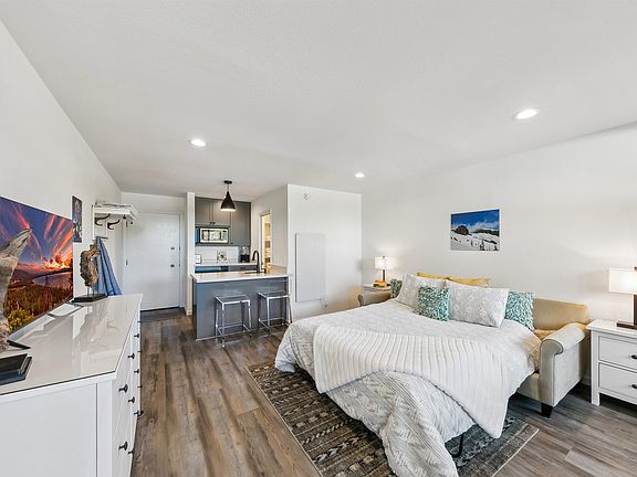 3rd image of 11589 Snowpeak Way #59-114