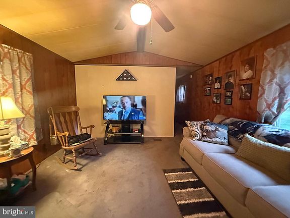 5th image of 800 York Rd