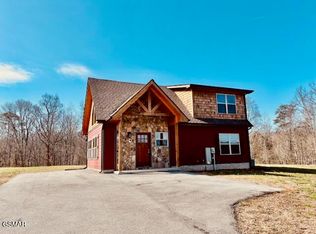 3863 Holders Grove Rd, Cosby, TN 37722