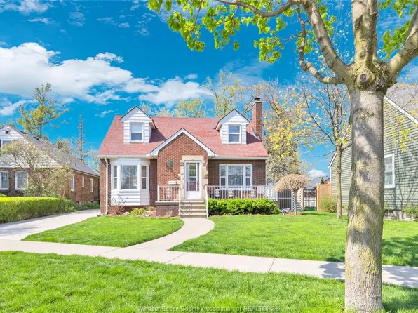 7534 Saint Rose Ave, Windsor, ON N8S 1Y7