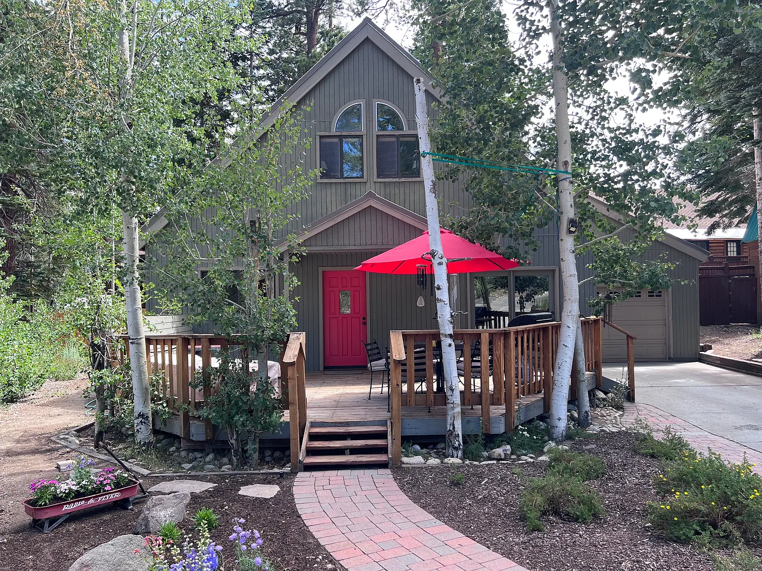 3 bed, 1800 sqft, $6,800 — Photo 1