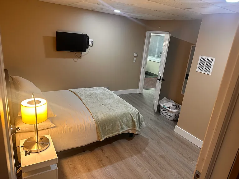 311 N 3rd Ave #1 — Photo 11