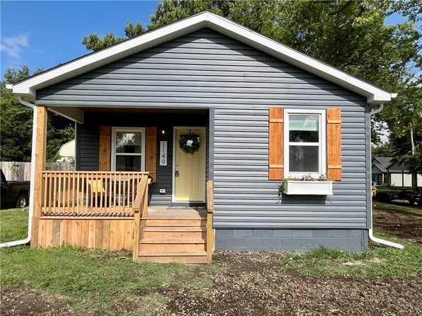 1149 4th St, Osawatomie, KS 66064