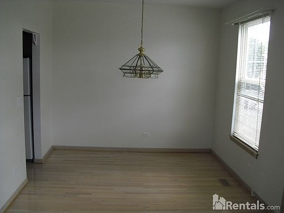 4th image of 803 Crossland Dr