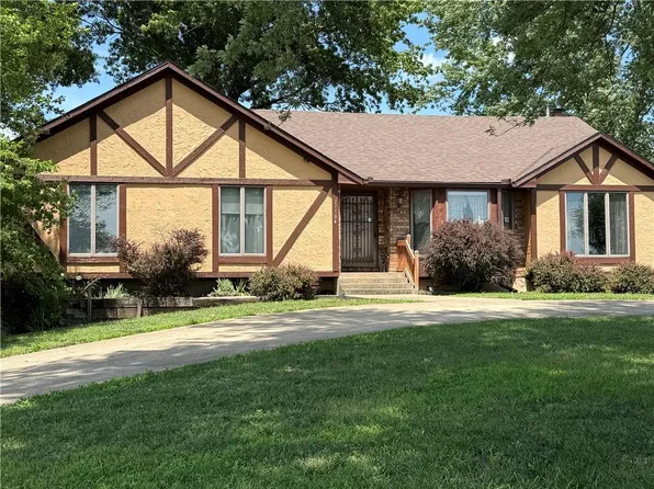 27704 E Us Highway 24, Buckner, MO 64016