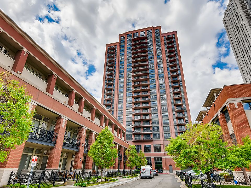 1st image of 330 N Jefferson St APT 1101