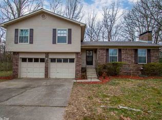 6695 Northlake Dr, Jacksonville, AR 72076