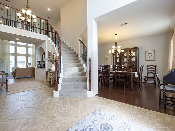 3rd image of 27707 Lodgemist Ct