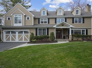 17 Wynwood Rd, Chatham, NJ 07928