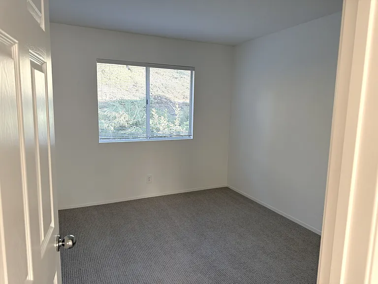 24668 El Manzano — Photo 23