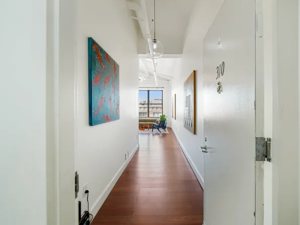 300 Communipaw Avenue image 5 of 43