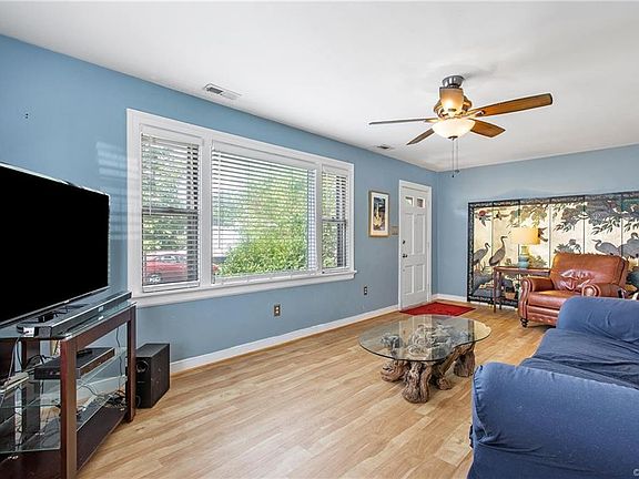 5th image of 2305 Bailey Dr