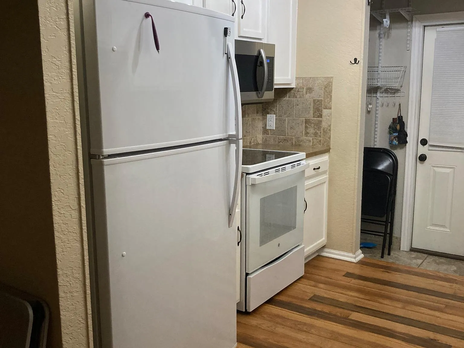 2 bed, 839 sqft, $1,290 — Photo 4