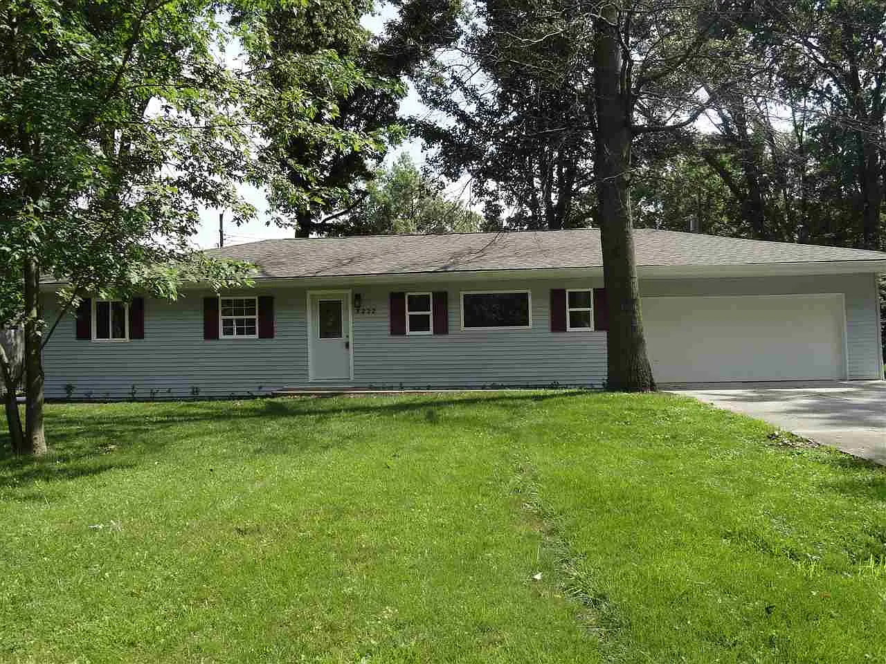 5222 Laurel Dr photo 1