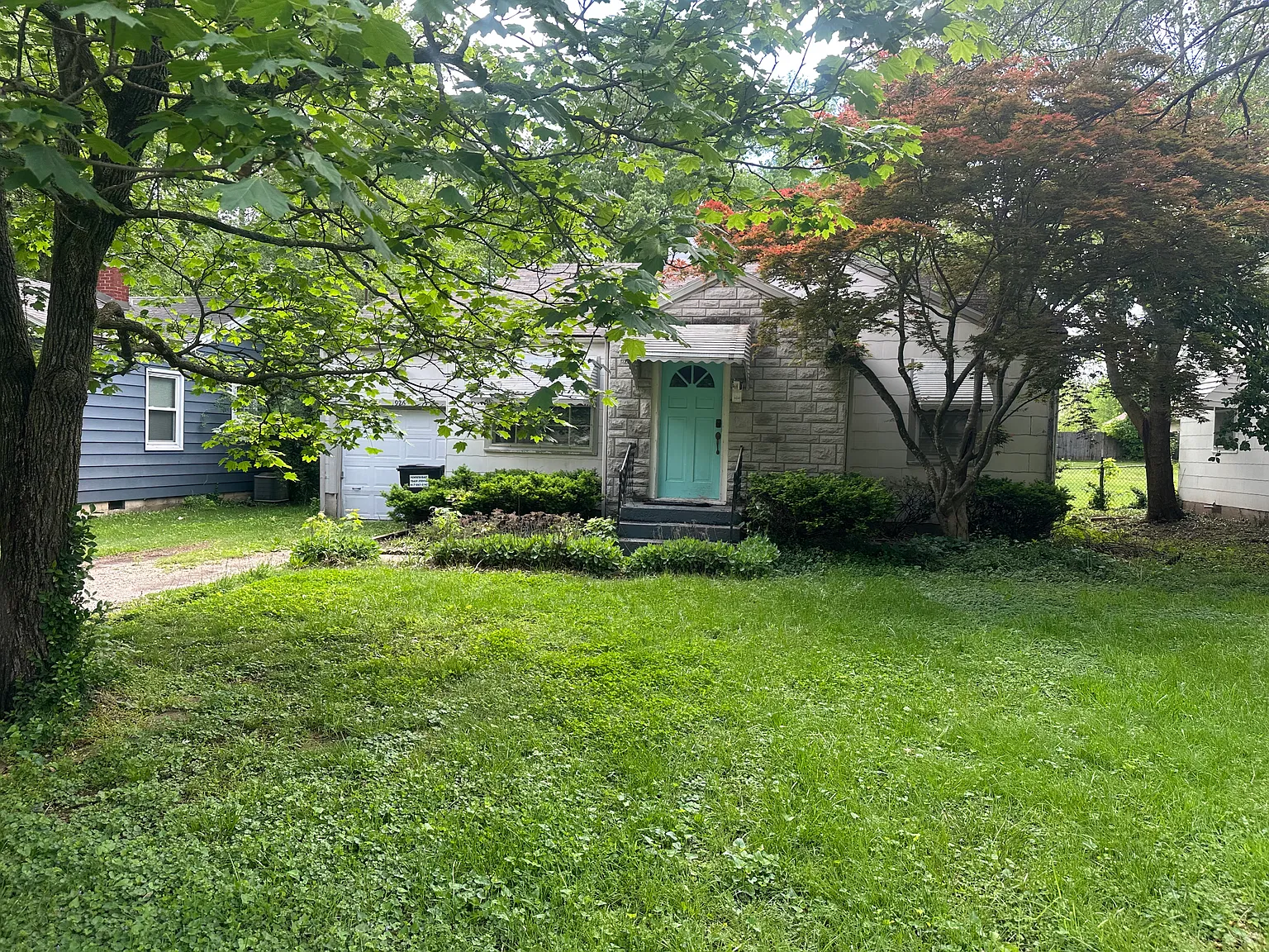 2 bed, 857 sqft, $1,200 — Photo 2