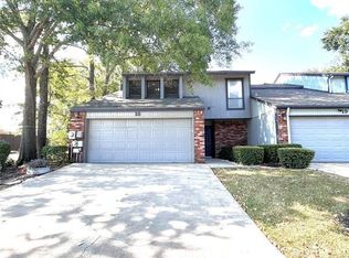 18 Timber Creek Dr, Conroe, TX 77301