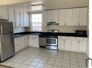 1519 Harmon St, Berkeley, CA 94703