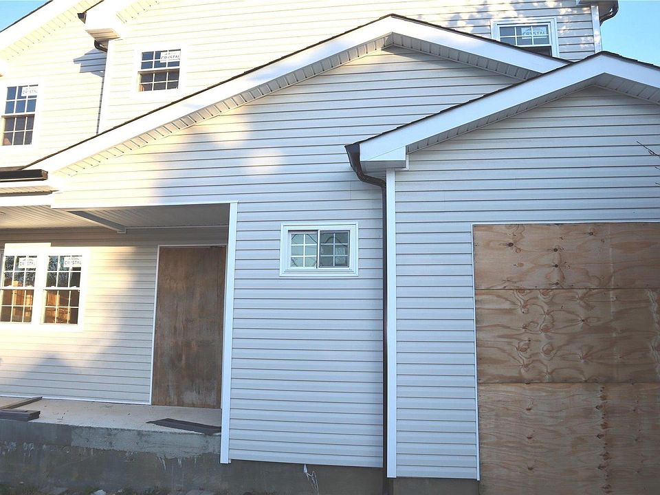 1st image of 403 S Bayview Avenue