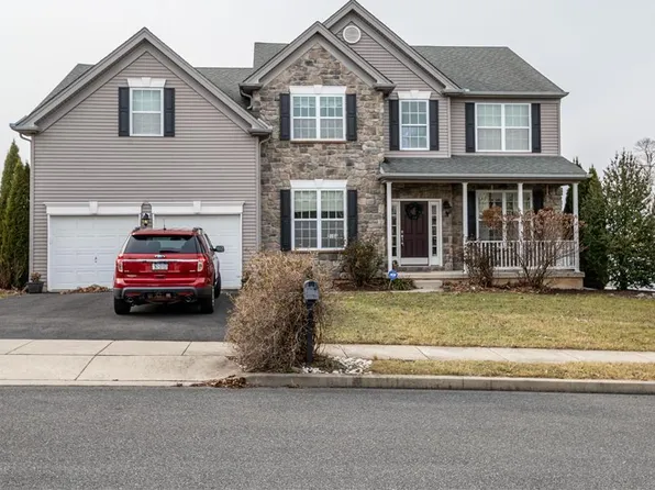 2808 Clark Pl, Easton, PA 18040