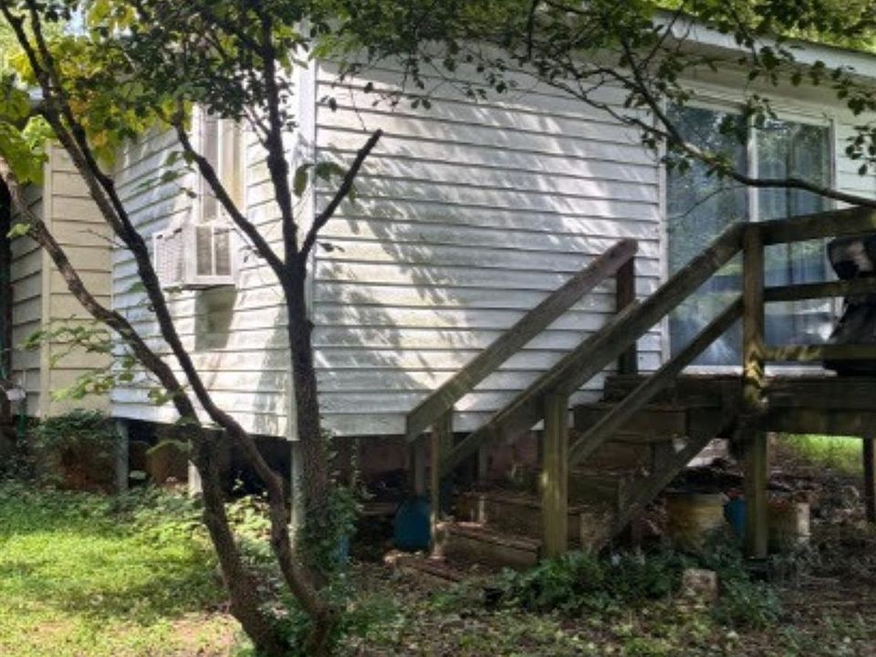 2nd image of 204 E Maryland Ave