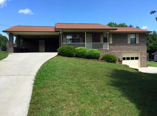 2731 Ridgeview Dr, Maryville, TN 37801