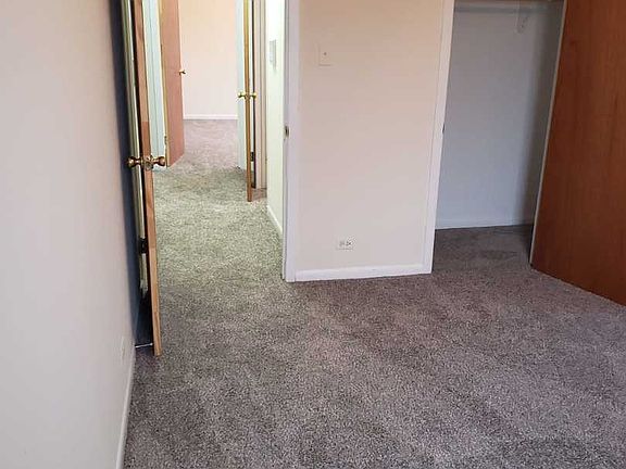 2nd image of 8939 Skokie Blvd APT 3N
