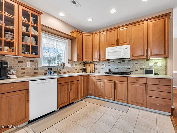 4th image of 7 Murano Road