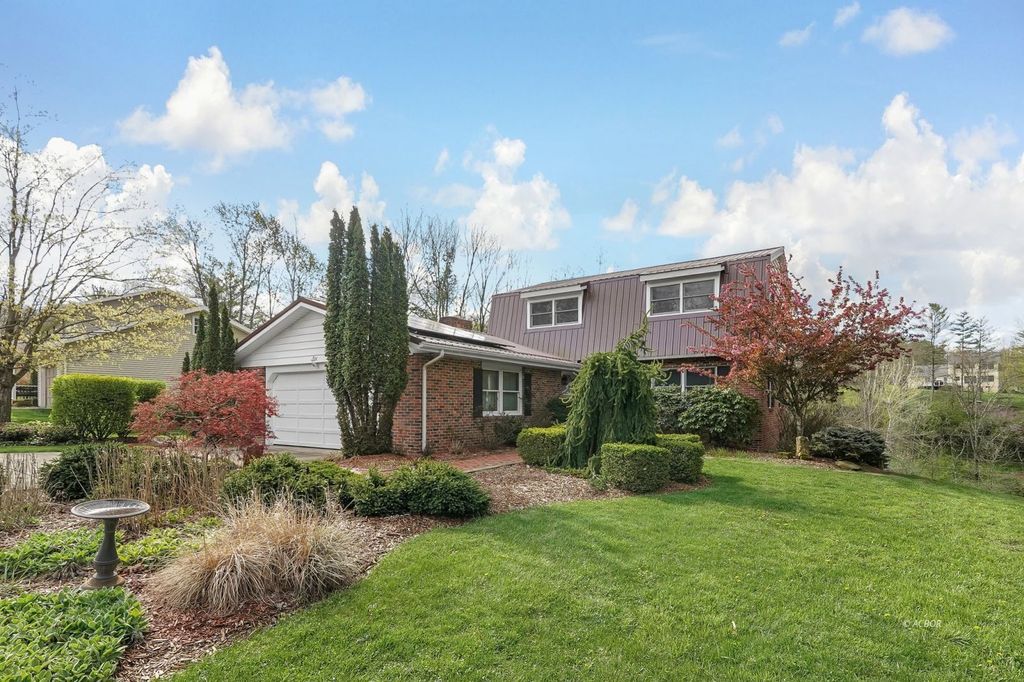 Real estate listing image