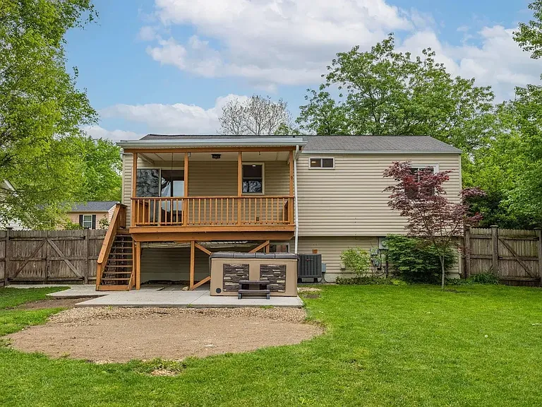 721 Mistletoe St — Photo 18