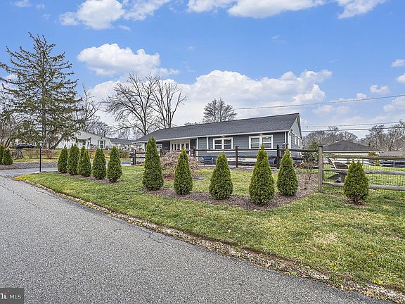 2nd image of 242 Brookside Rd