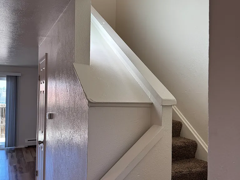 Hall to upstairs bedrooms.