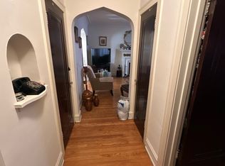 6660 N Damen Ave APT 3W, Chicago, IL 60645