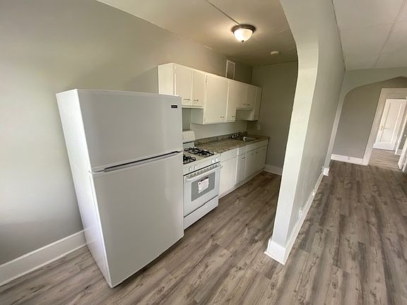 2nd image of 276 Huntington Ave
