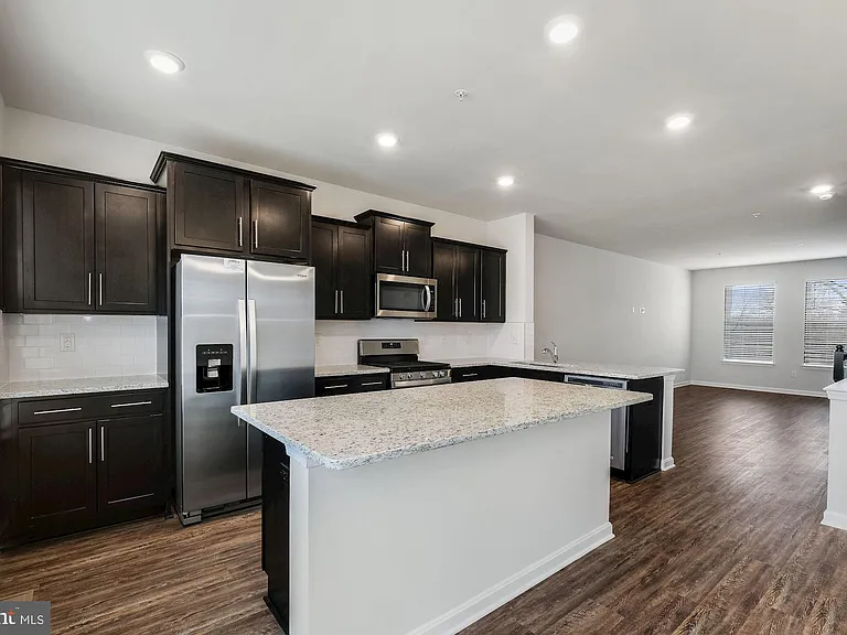 5131 Constitution St — Photo 6