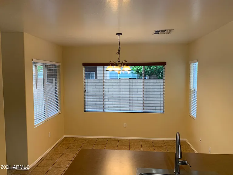 3040 W Cavalry Dr — Photo 8