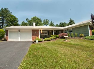 26 Evergreen Rd, Somerset, NJ 08873