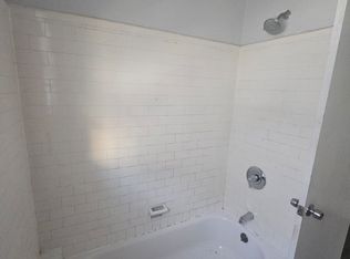 37 Underwood St #2L, Newark, NJ 07106