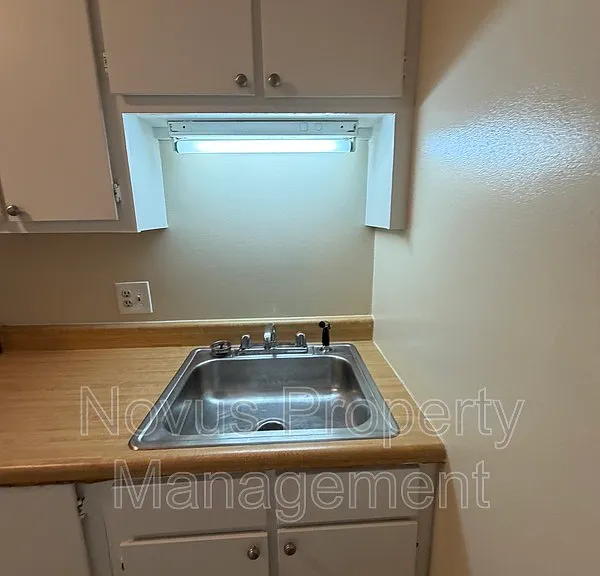 155 Bowen St #7 — Photo 16