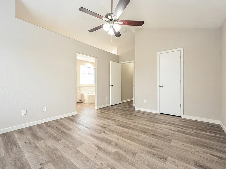 9978 Deer Creek Ln — Photo 13
