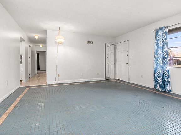 4th image of 6574 Sellers Dr