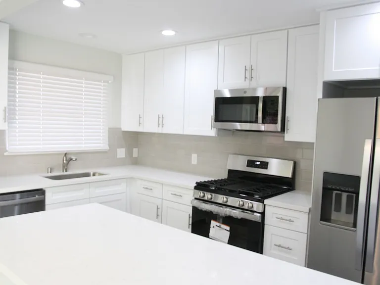 4434 La Crosse Ave — Photo 4