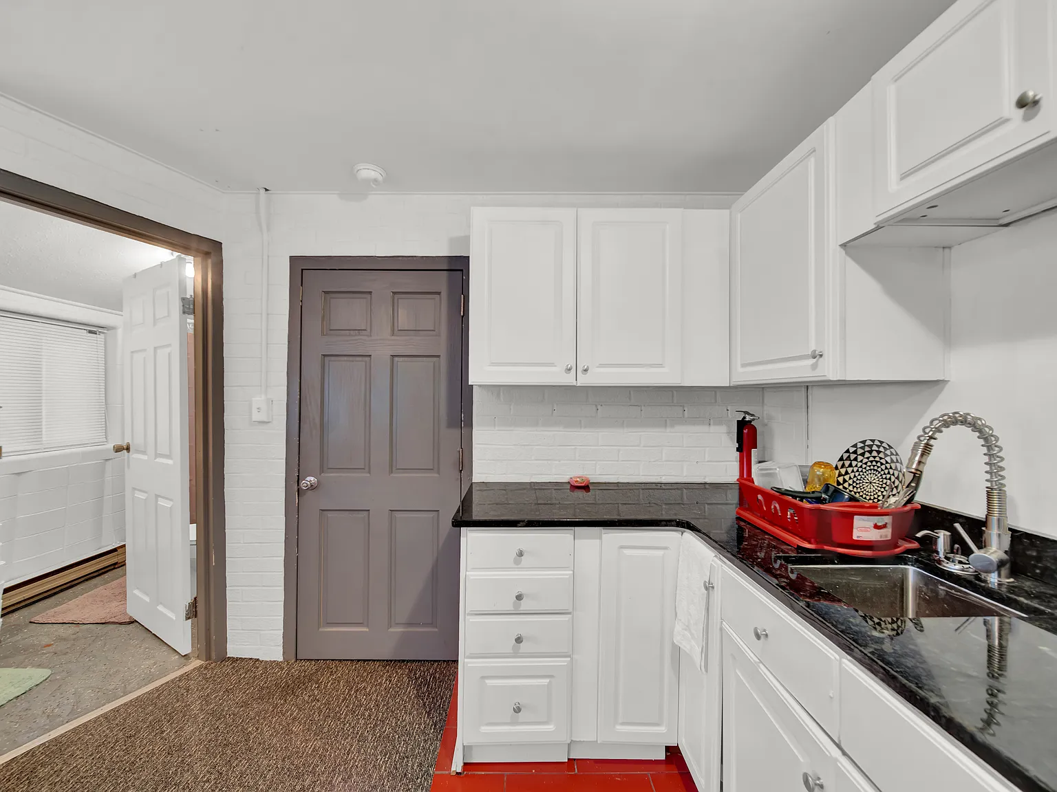 1 bed, 850 sqft, $1,450 — Photo 3