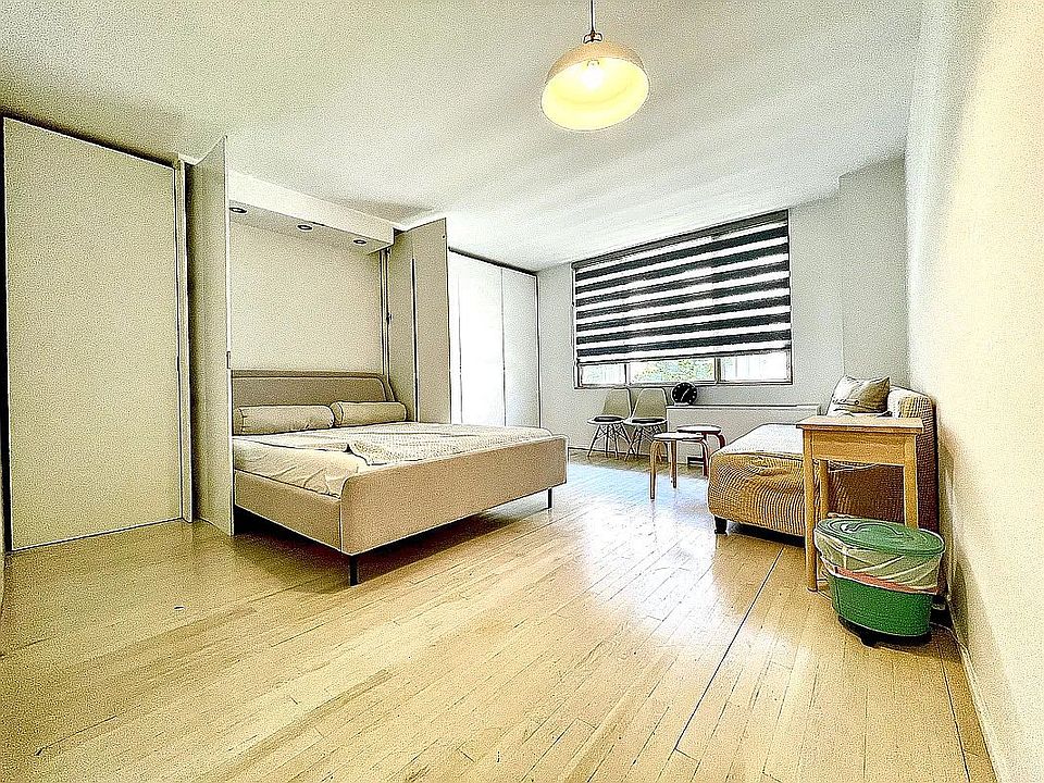1st image of 393 W 49th St APT 3BB