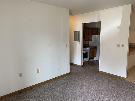 5th image of 267 Sanford St #10441272