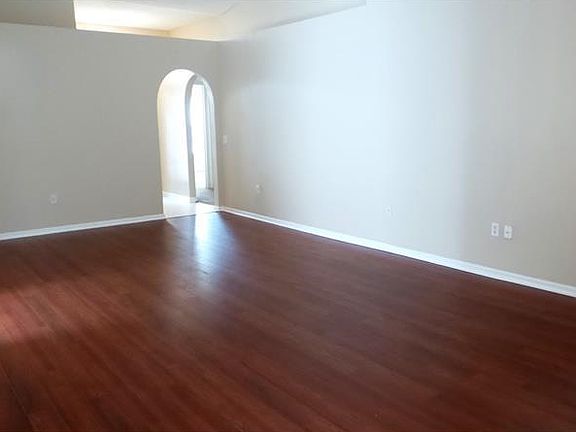 4th image of 1157 Amanda Kay Cir